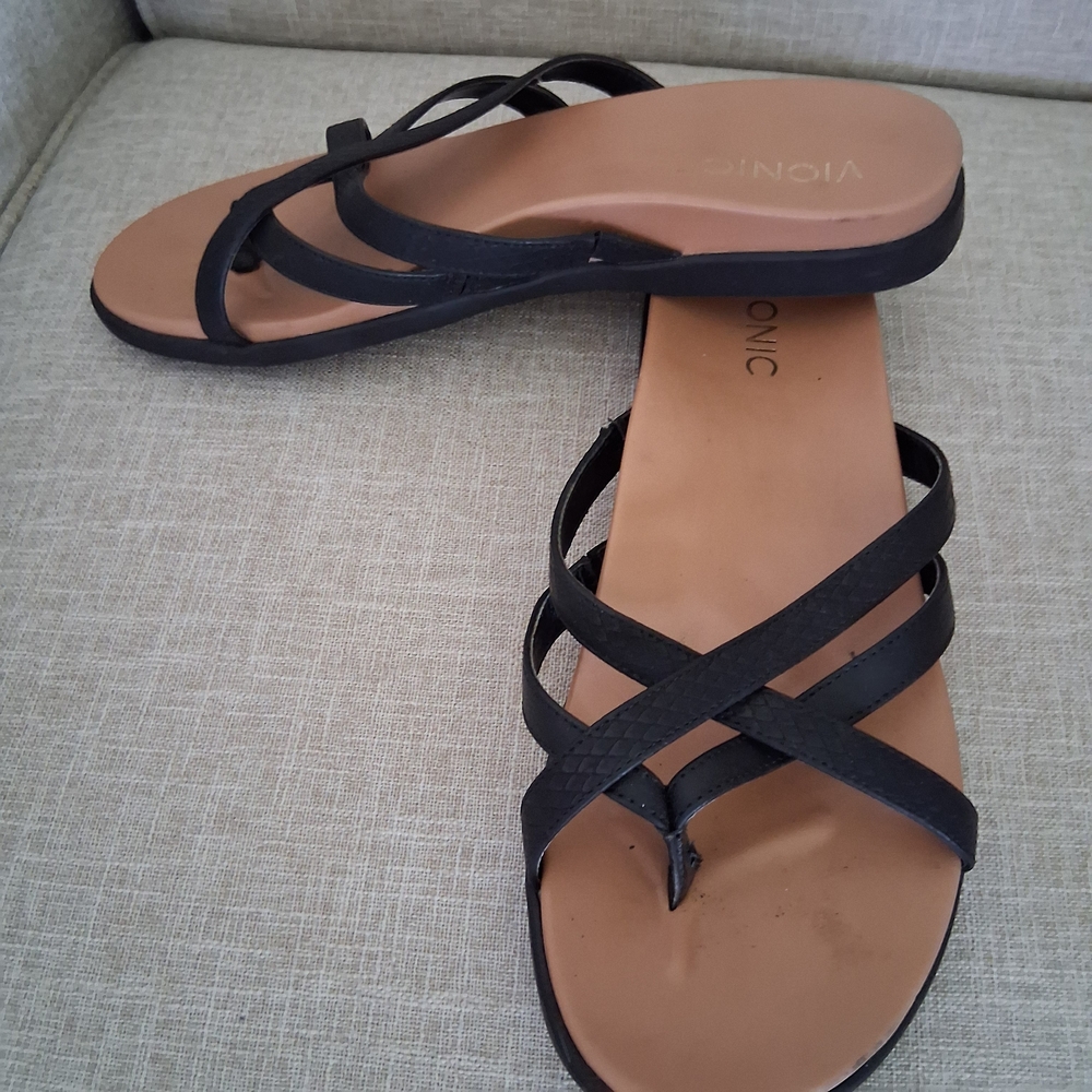 Vionic Black and Tan Sandals Minimalist Design